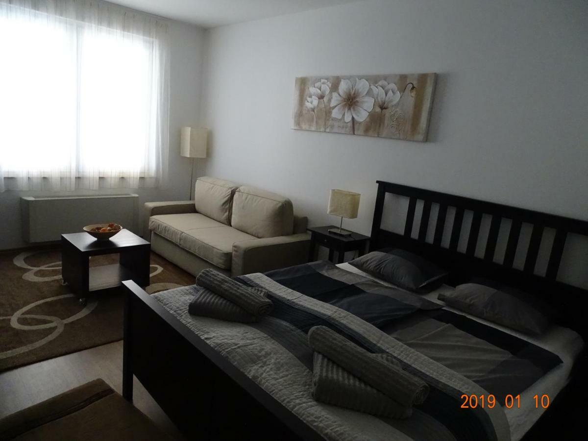 Galeriusbeach Deluxe Apartment Siófok Esterno foto