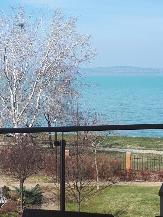 Galeriusbeach Deluxe Apartment Siófok Esterno foto